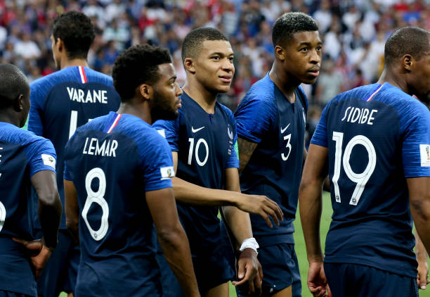 升球队的边 升球队的边